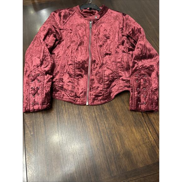 Torrid Velvet Moto Jacket Burgundy Red Zip Up Fairy Goth Mock Neck Size 0 - Picture 6 of 9